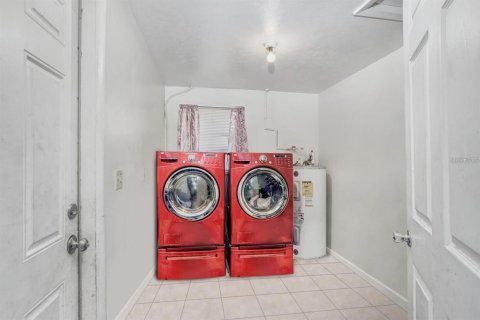 Villa ou maison à vendre à Tampa, Floride: 3 chambres, 111.76 m2 № 2355737 - photo 11