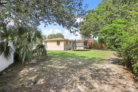 Villa ou maison à vendre à Tampa, Floride: 3 chambres, 111.76 m2 № 2355737 - photo 12