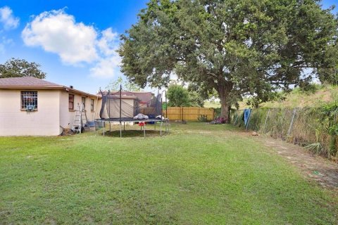Villa ou maison à vendre à Tampa, Floride: 3 chambres, 111.76 m2 № 2355737 - photo 13