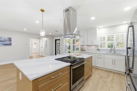 Casa en venta en Saint Petersburg, Florida, 3 dormitorios, 168.52 m2 № 2093162 - foto 4