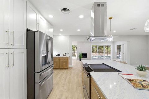 Casa en venta en Saint Petersburg, Florida, 3 dormitorios, 168.52 m2 № 2093162 - foto 11