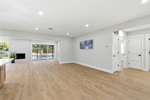 Casa en venta en Saint Petersburg, Florida, 3 dormitorios, 168.52 m2 № 2093162 - foto 19