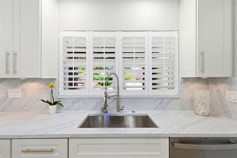 Casa en venta en Saint Petersburg, Florida, 3 dormitorios, 168.52 m2 № 2093162 - foto 6