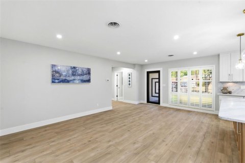Casa en venta en Saint Petersburg, Florida, 3 dormitorios, 168.52 m2 № 2093162 - foto 22