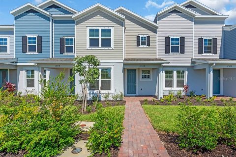 Townhouse in Apopka, Florida 3 bedrooms, 188.03 sq.m. № 1886927 - photo 1