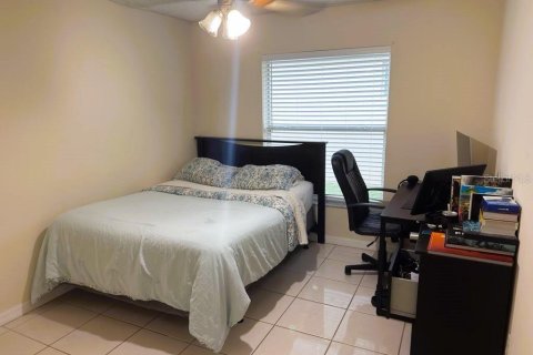 House in Orlando, Florida 3 bedrooms, 141.86 sq.m. № 1832699 - photo 11