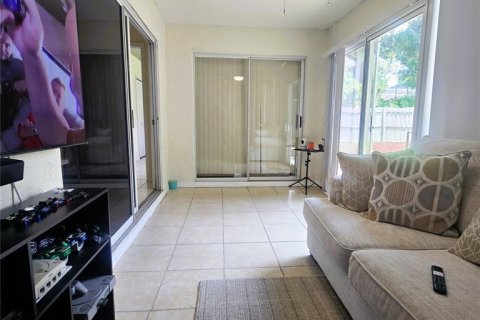 House in Orlando, Florida 3 bedrooms, 141.86 sq.m. № 1832699 - photo 17