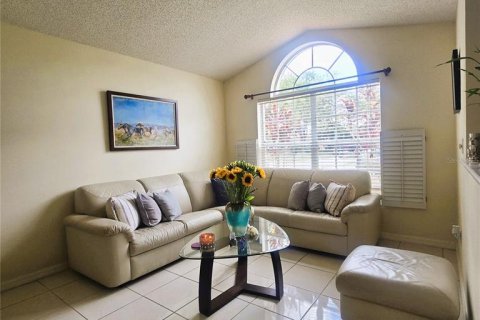 House in Orlando, Florida 3 bedrooms, 141.86 sq.m. № 1832699 - photo 6