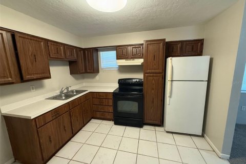 Casa en alquiler en Gainesville, Florida, 3 dormitorios, 102.19 m2 № 1916429 - foto 3