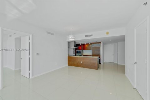 Condominio en alquiler en Miami, Florida, 2 dormitorios, 141.03 m2 № 1991414 - foto 5