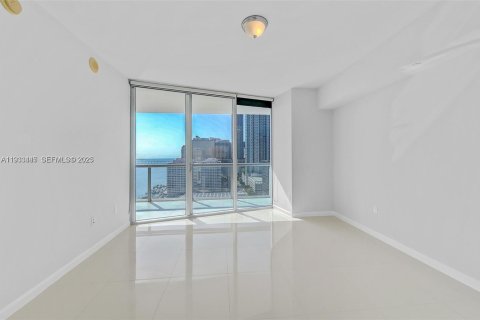 Condominio en alquiler en Miami, Florida, 2 dormitorios, 141.03 m2 № 1991414 - foto 24