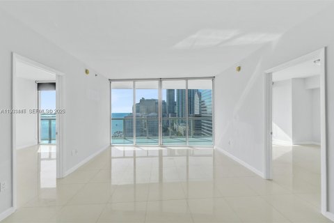 Condominio en alquiler en Miami, Florida, 2 dormitorios, 141.03 m2 № 1991414 - foto 9