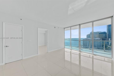 Condominio en alquiler en Miami, Florida, 2 dormitorios, 141.03 m2 № 1991414 - foto 10