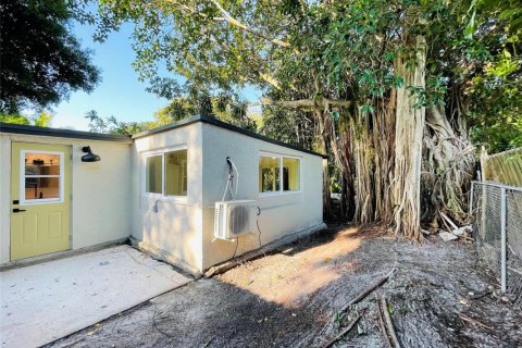 House in Oakland Park, Florida 2 bedrooms, 76.64 sq.m. № 2399944 - photo 17