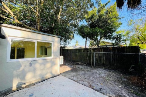House in Oakland Park, Florida 2 bedrooms, 76.64 sq.m. № 2399944 - photo 18