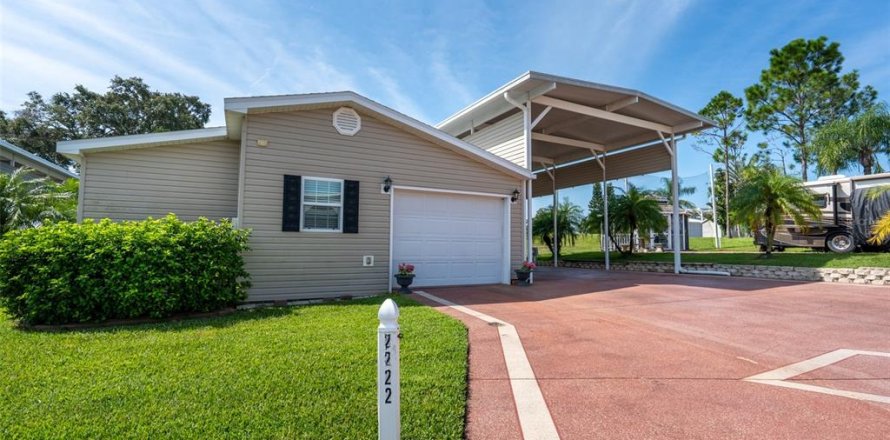 House in Davenport, Florida 2 bedrooms, 118.26 sq.m. № 1905955