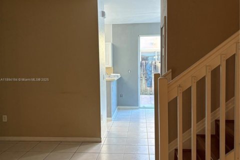 Снять в аренду таунхаус в Майами, Флорида 3 спальни, 148.83м2, № 1946062 - фото 6