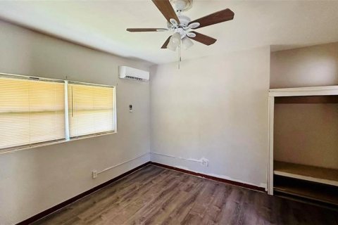 House in Lakeland, Florida 1 bedroom, 48.31 sq.m. № 2150517 - photo 7
