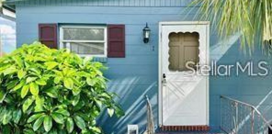 House in Lakeland, Florida 1 bedroom, 48.31 sq.m. № 2150517