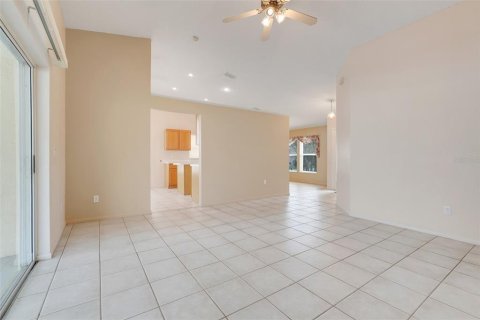 House in Kissimmee, Florida 3 bedrooms, 165.18 sq.m. № 1771074 - photo 15