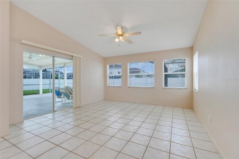 House in Kissimmee, Florida 3 bedrooms, 165.18 sq.m. № 1771074 - photo 13