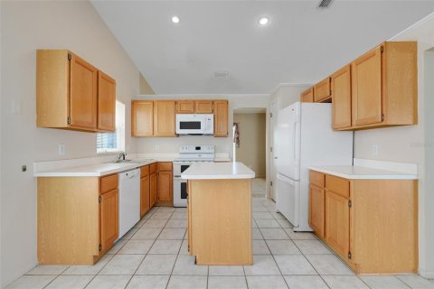 House in Kissimmee, Florida 3 bedrooms, 165.18 sq.m. № 1771074 - photo 20
