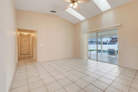 House in Kissimmee, Florida 3 bedrooms, 165.18 sq.m. № 1771074 - photo 14