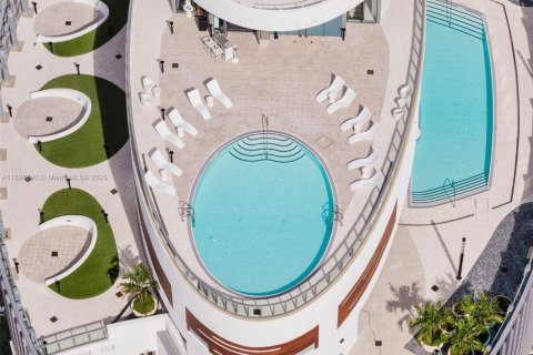 Copropriété à vendre à Miami, Floride: 3 chambres, 143.72 m2 № 1949314 - photo 9