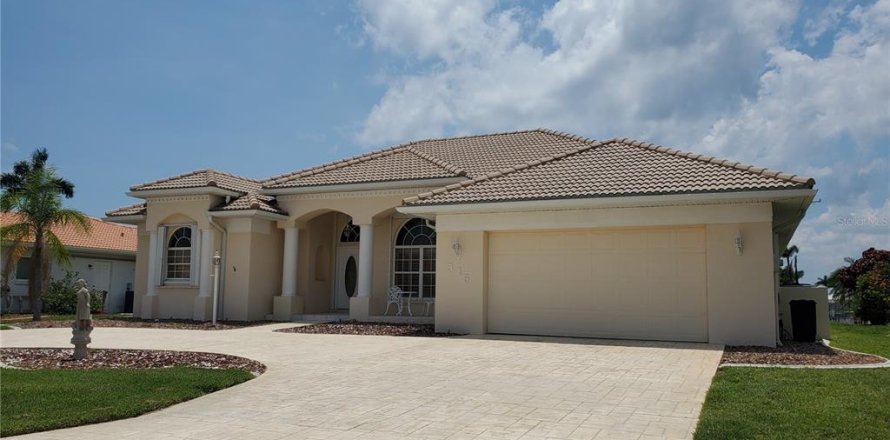 Villa ou maison à Punta Gorda, Floride 3 chambres, 223.34 m2 № 1659783
