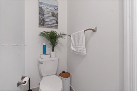 Townhouse in Miami, Florida 3 bedrooms, 154.4 sq.m. № 2038329 - photo 15