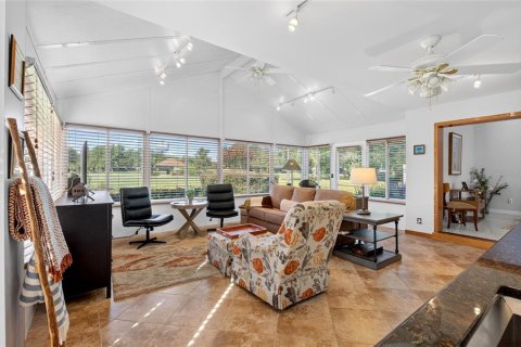 Villa ou maison à vendre à Orlando, Floride: 2 chambres, 164.81 m2 № 2201039 - photo 13