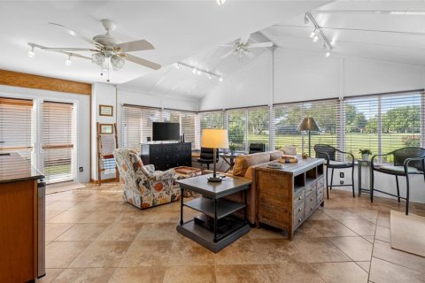 Villa ou maison à vendre à Orlando, Floride: 2 chambres, 164.81 m2 № 2201039 - photo 12