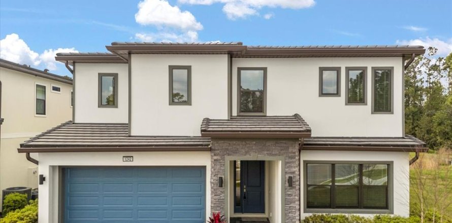 House in Davenport, Florida 12 bedrooms, 471.57 sq.m. № 1537924