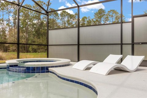House in Davenport, Florida 12 bedrooms, 471.57 sq.m. № 1537924 - photo 9
