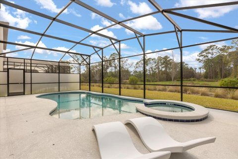 House in Davenport, Florida 12 bedrooms, 471.57 sq.m. № 1537924 - photo 8