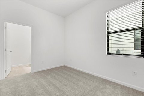 House in Davenport, Florida 12 bedrooms, 471.57 sq.m. № 1537924 - photo 27