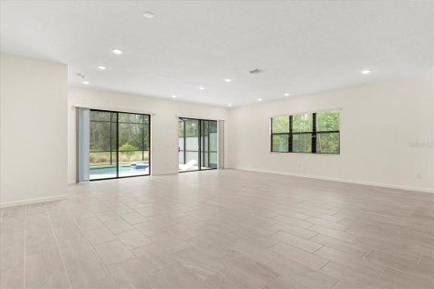 House in Davenport, Florida 12 bedrooms, 471.57 sq.m. № 1537924 - photo 19