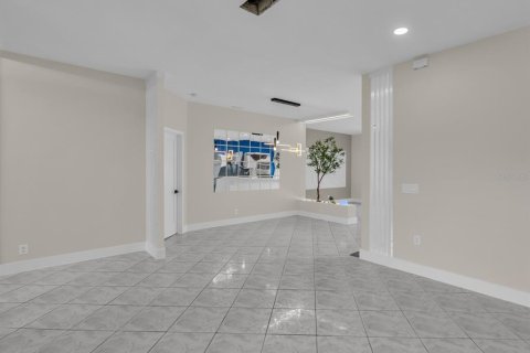 House in Weston, Florida 4 bedrooms, 186.92 sq.m. № 1785455 - photo 15