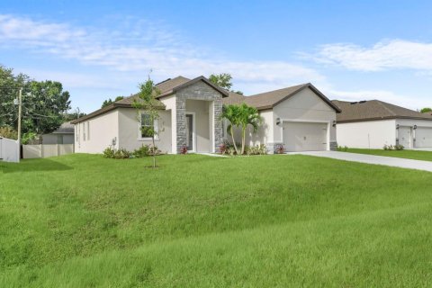 Casa en Port St. Lucie, Florida 4 dormitorios, 206.71 m2 № 2245350