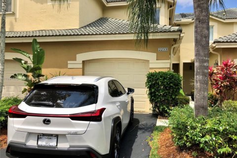 Adosado en Weston, Florida 3 dormitorios, 135.73 m2 № 2057255