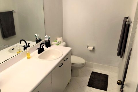 Adosado en alquiler en Weston, Florida, 3 dormitorios, 135.73 m2 № 2057255 - foto 12