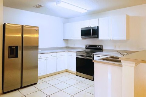 Condominio en alquiler en Kissimmee, Florida, 3 dormitorios, 111.67 m2 № 1901491 - foto 4