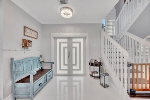 Casa en venta en Miami, Florida, 5 dormitorios, 247.77 m2 № 1969628 - foto 5