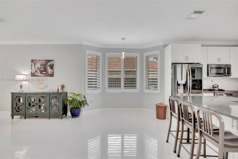 Casa en venta en Miami, Florida, 5 dormitorios, 247.77 m2 № 1969628 - foto 14