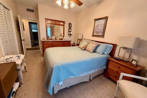 Condo in Daytona Beach, Florida, 2 bedrooms  № 1906429 - photo 29