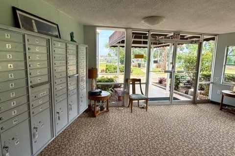 Condo in Daytona Beach, Florida, 2 bedrooms  № 1906429 - photo 9