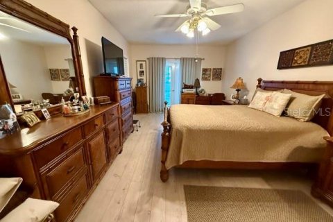 Condo in Daytona Beach, Florida, 2 bedrooms  № 1906429 - photo 24