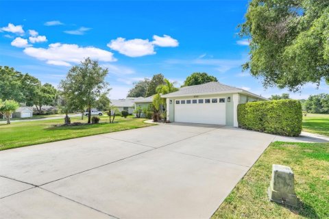 House in Clermont, Florida 4 bedrooms, 174.84 sq.m. № 1666608 - photo 6