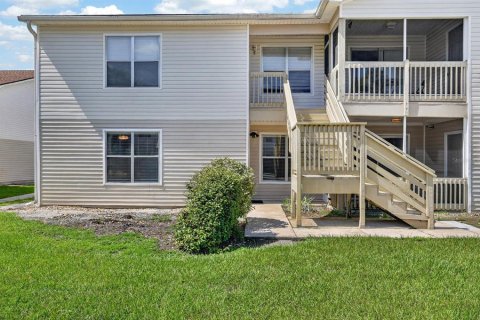 Condominio en Daytona Beach, Florida, 2 dormitorios  № 2221143