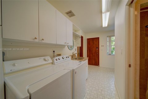 Снять в аренду виллу или дом в Пайнкрест, Флорида 4 спальни, 205.69м2, № 2024996 - фото 8